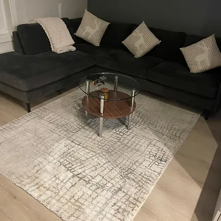 Appartamento A Bright And Furnished