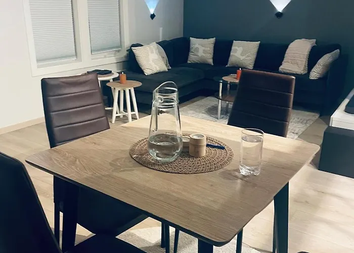 شقة A Bright And Furnished