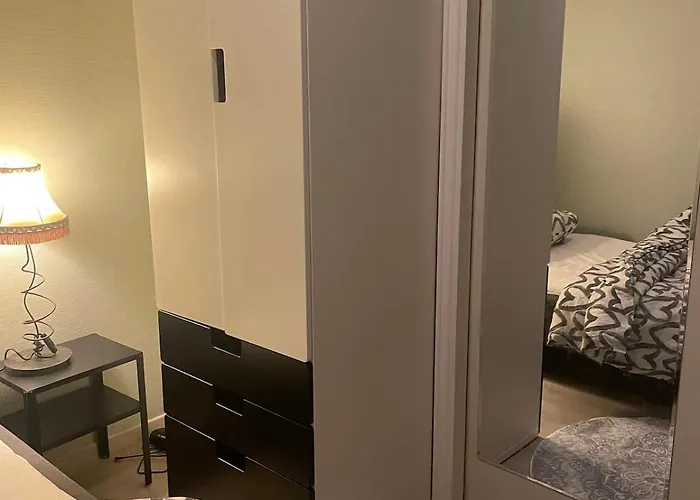 Lejlighed A Bright And Furnished