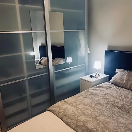 A Bright And Furnished Leilighet *
