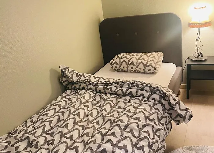 A Bright And Furnished Leilighet
